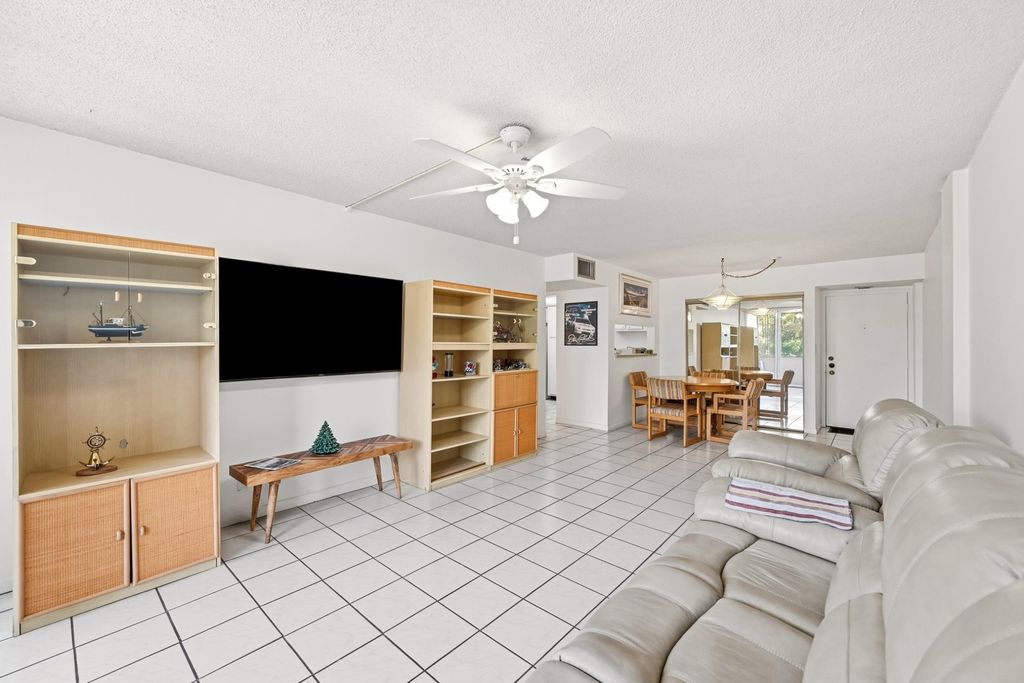 740 S Federal Highway #208, photo 3