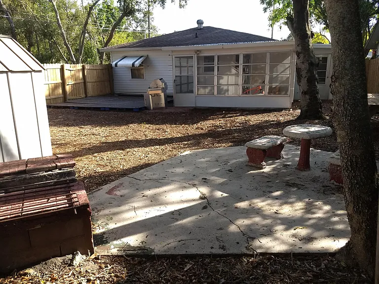 2048 Druid Rd E — Photo 18