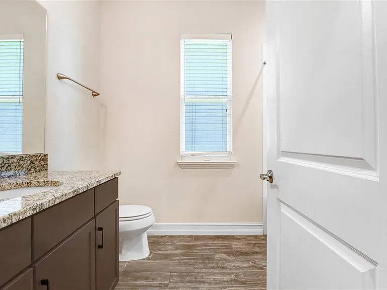 16325 Hyde Manor Dr — Photo 23