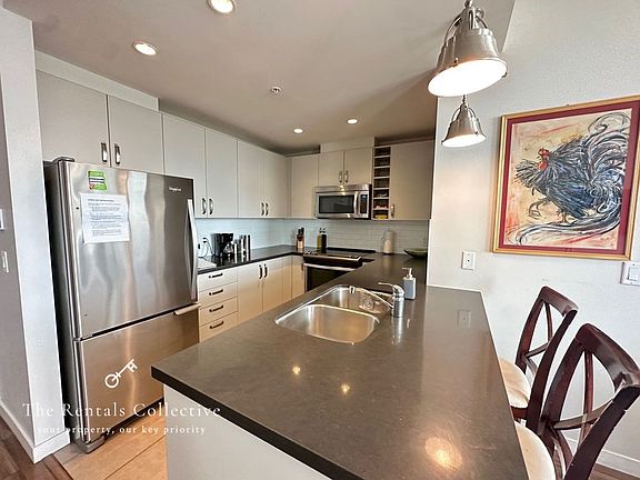 2nd image of 215 W 1st St #502