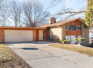 3432 Huffman Blvd, Rockford, IL
