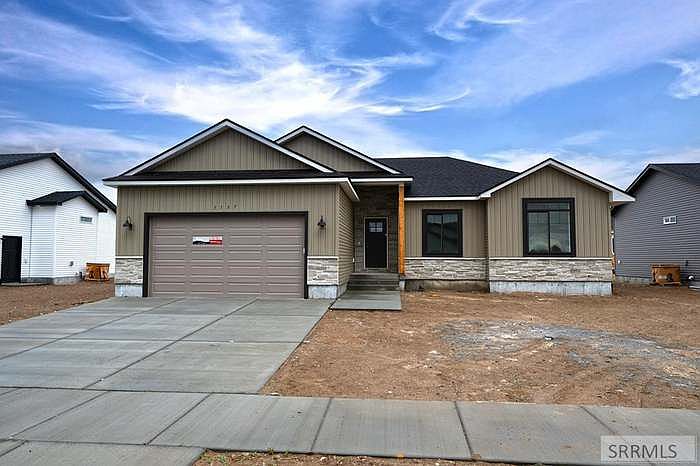 1st image of 3137 Riata Ln