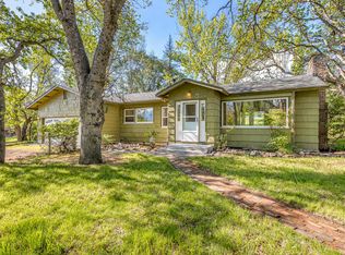 1820 S Pacific Hwy, Talent, OR 97540