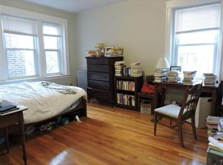 17 Gray St APT 1, Cambridge, MA 02138