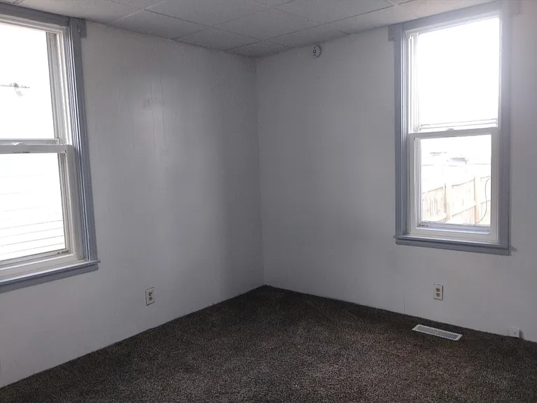 1634 S Grand Ave — Photo 4