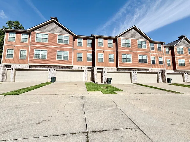 287 S Breakwater Ln — Photo 1