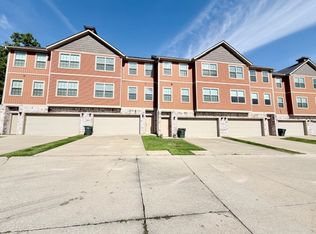 287 S Breakwater Ln, Fayetteville, AR 72704