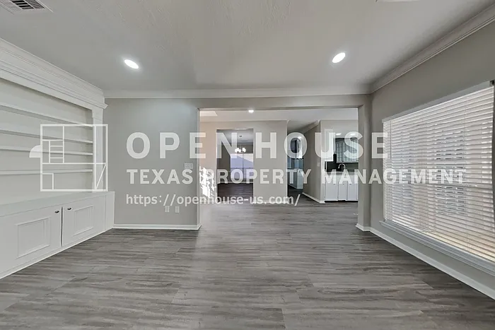2127 Jamara Ln — Photo 5