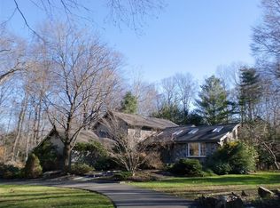 17 Meadowbrook Rd, New Fairfield, CT 06812