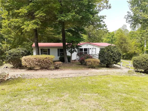 142 Hope Ln, Mocksville, NC 27028