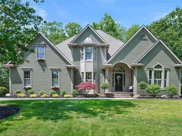 67 Great Oak Dr, Hudson, OH 44236
