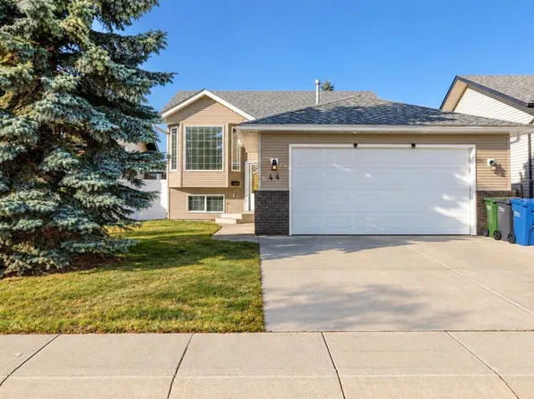44 E Isaacson Cres, Red Deer, AB T4R 3N1