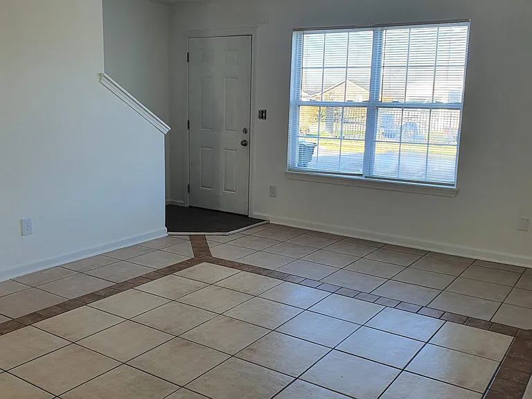 500 Jefferson St #1 — Photo 8