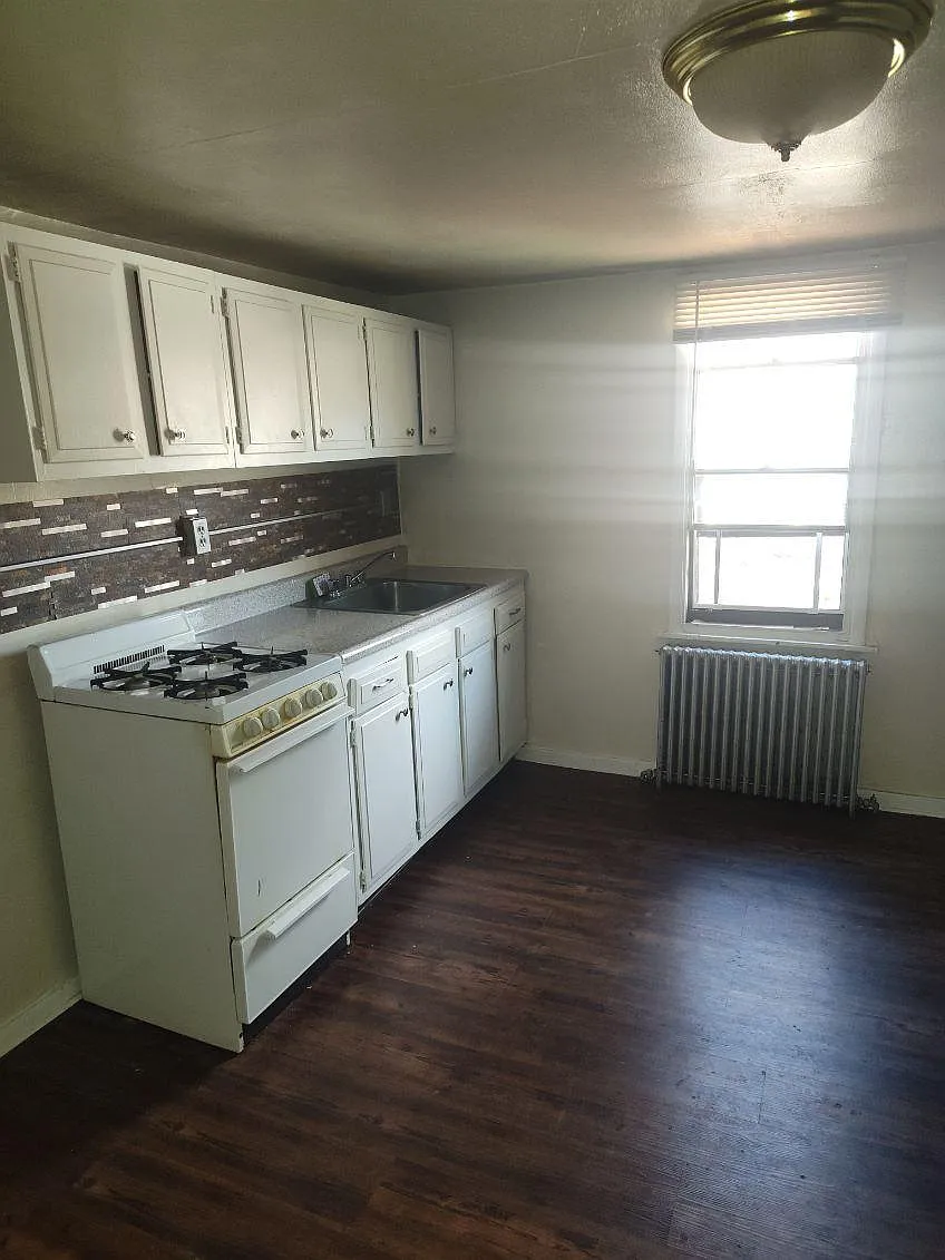 Building Photo - 213 Shell St #C2