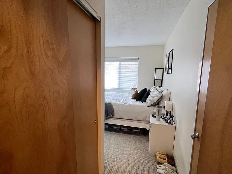 158 N Beacon St — Photo 23