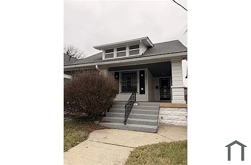 1813 W Gaulbert Ave #1 Photo 1