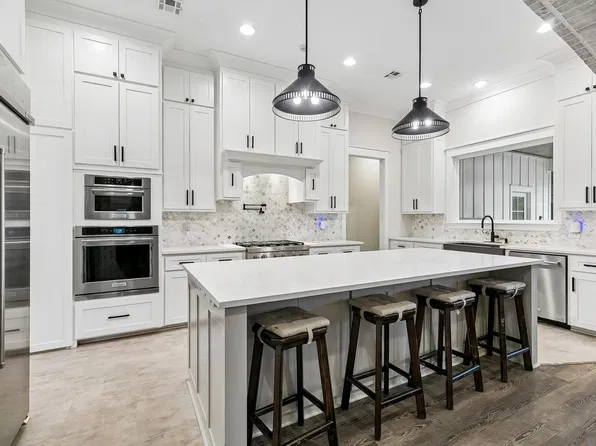 634 W Bayou Dr, Pierre Part, LA 70339