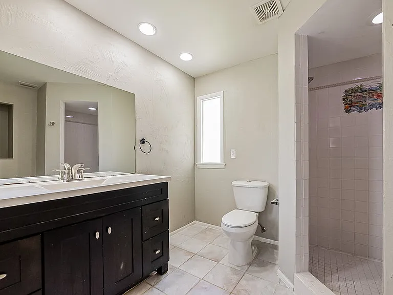 4277 Lancaster Dr — Photo 10