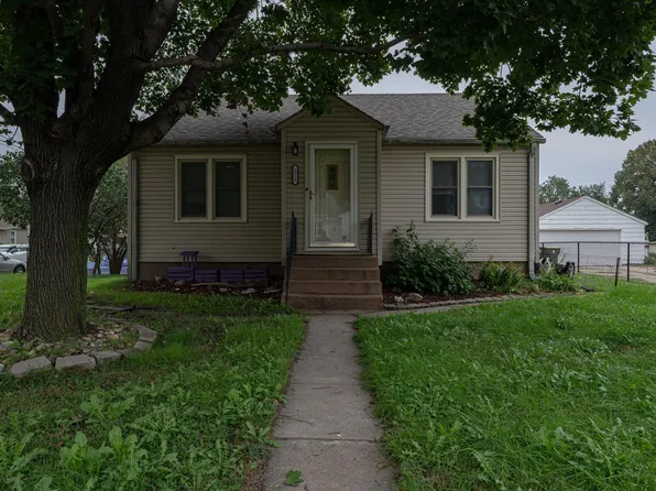 1515 W 26th St, Sioux City, IA 51103