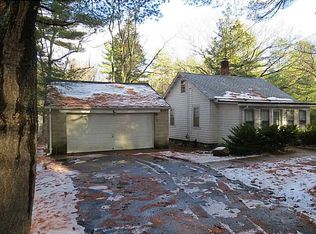 48 Brandy Brook Rd, Scituate, RI 02857