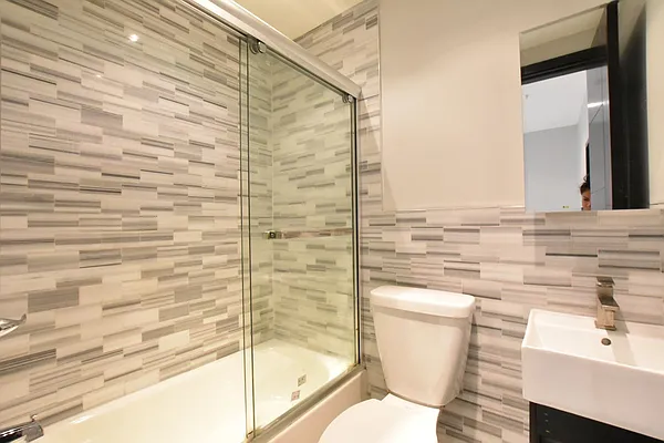 Rented by Clove Realty LLC | media 35