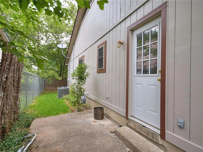 1714 Rawhide Loop — Photo 13