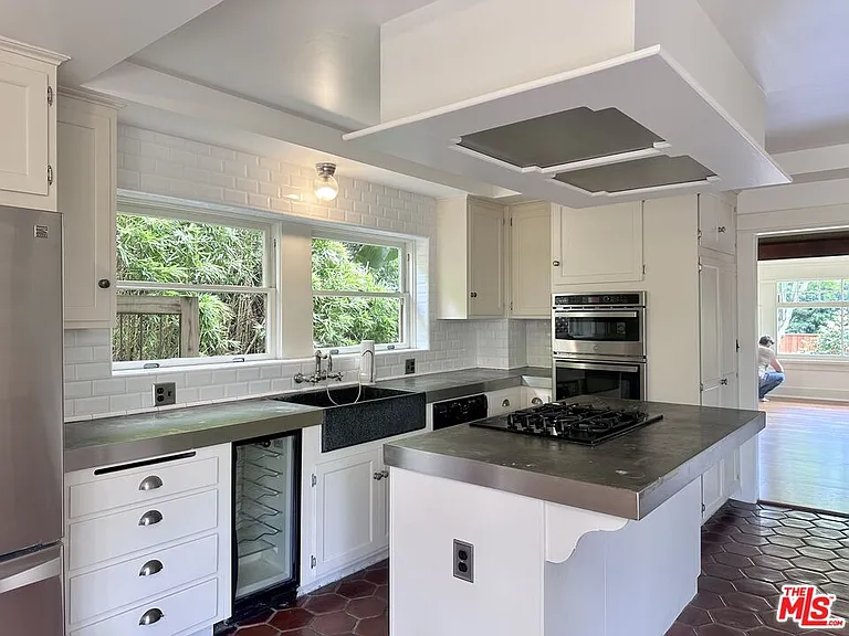 2216 Meade Pl — Photo 40