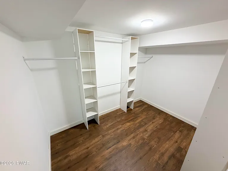 401 Wayne St — Photo 17