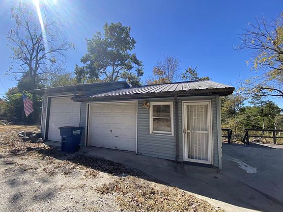 3rd image of 5062 Greenwood Drive