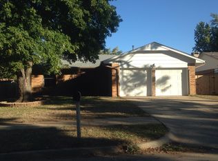 1109 SE 9th St, Moore, OK 73160