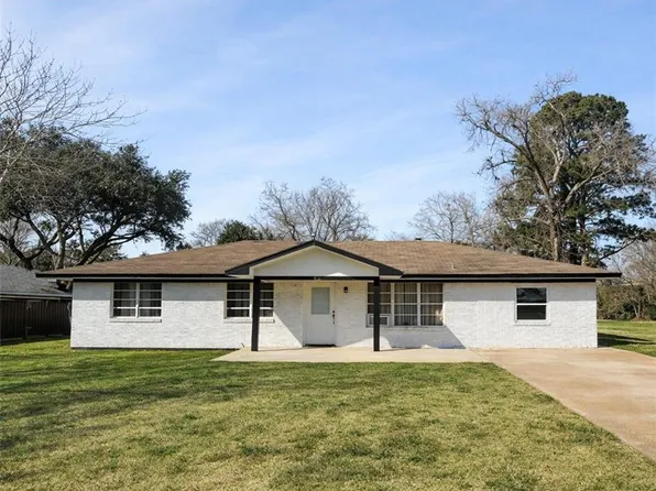 1810 Roscommon Dr, Alexandria, LA 71303