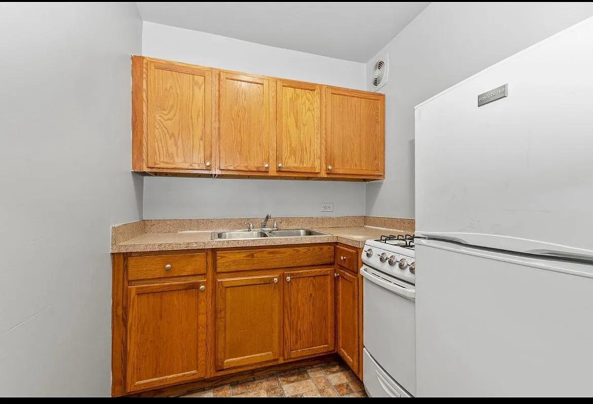 11216 S Indiana Ave Chicago, IL, 60628 - Apartments for Rent | Zillow