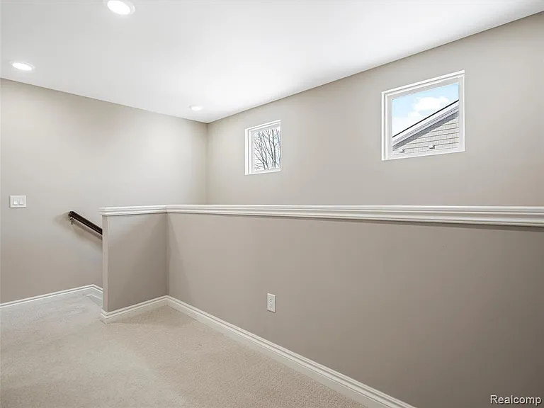 4021 Nottingham Cir — Photo 23