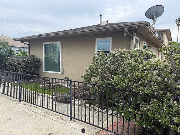 3rd image of 808 W 163rd St