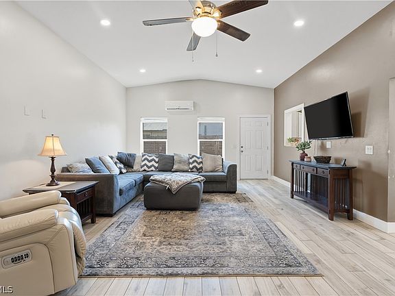 4th image of 8635 Exeter St