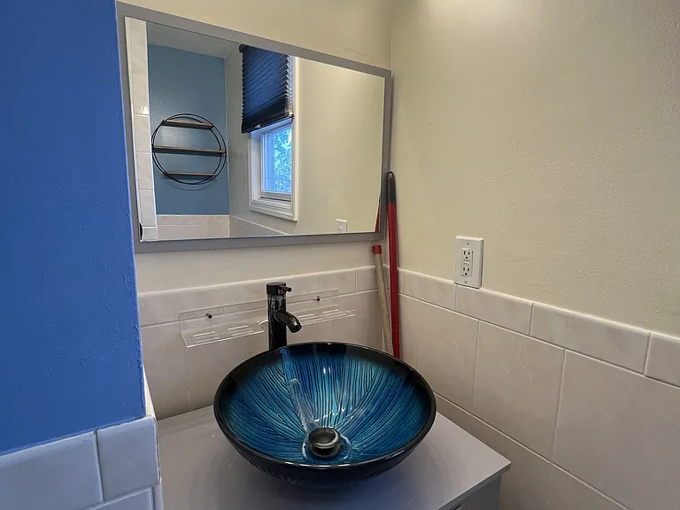 182 N 19th St #2 — Photo 17
