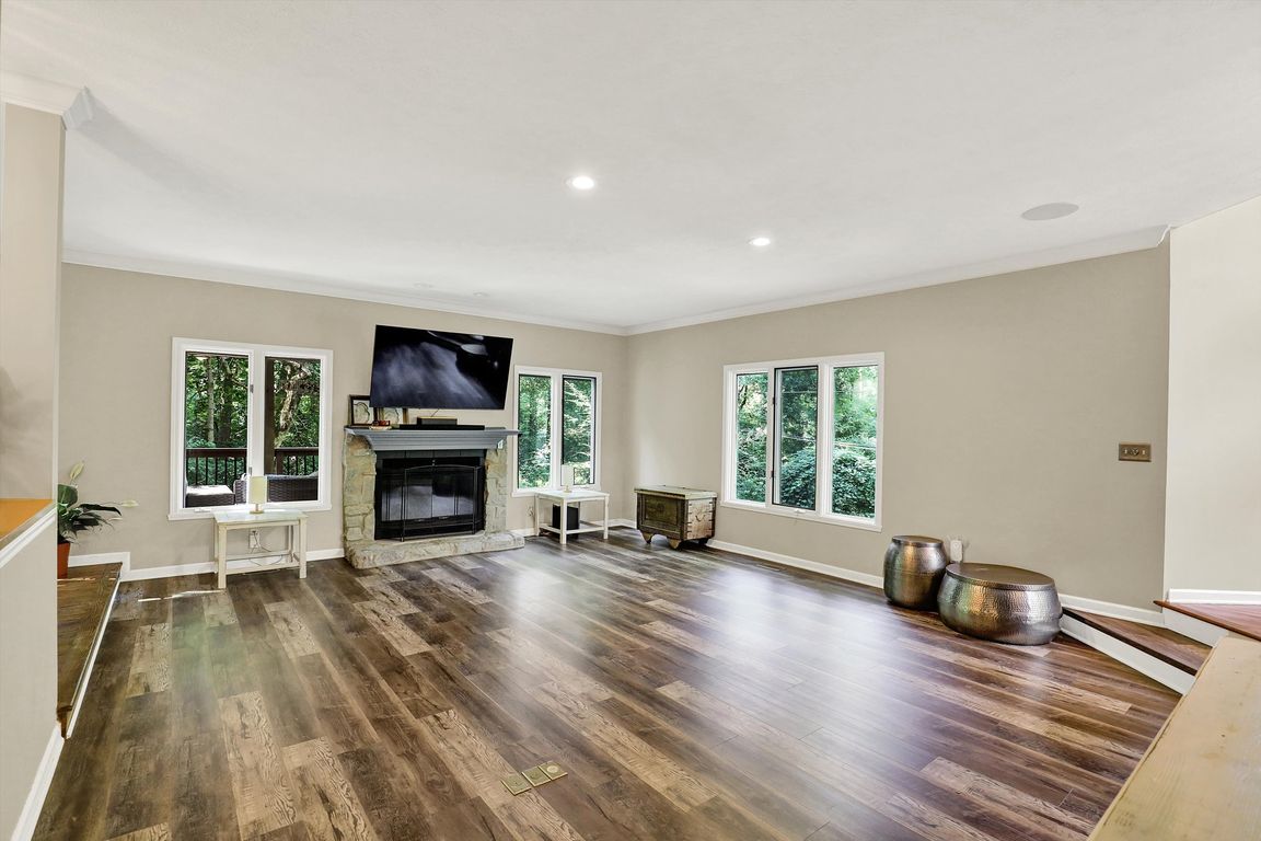 next background image