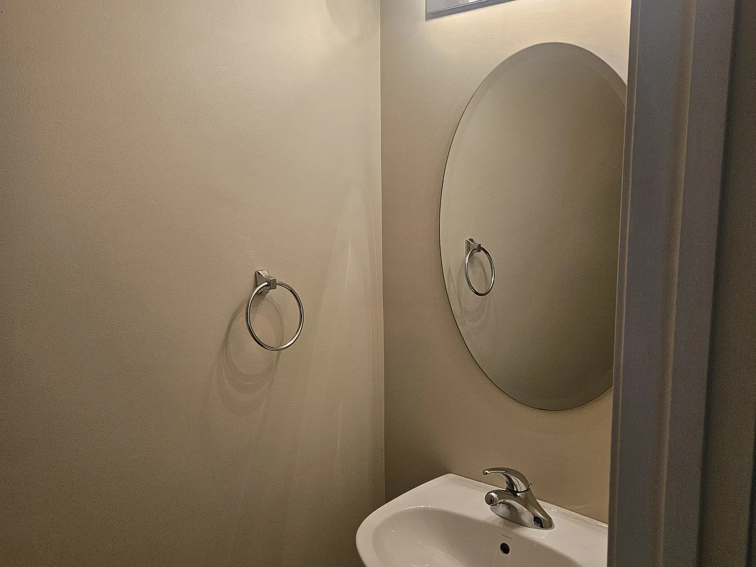 2 bed, 2.5 bath, 1128 sqft, $1,450 — Photo 2