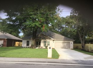 17 3rd St, Shalimar, FL 32579