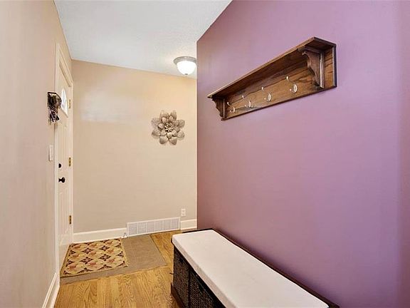 5th image of 100 E 133rd St