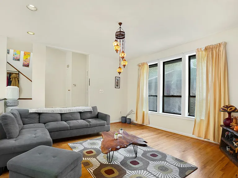5351 Strathmore Ave — Photo 6