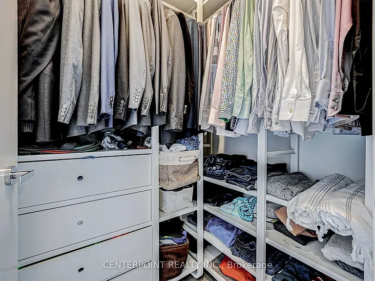 1 Bloor St E #515 — Photo 20