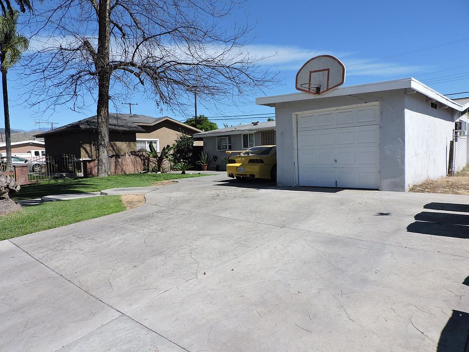 1st image of 5408 N Leaf Ave