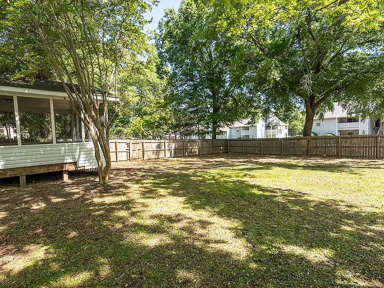 538 Bedlington Dr — Photo 14