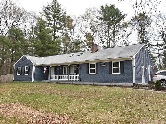 3rd image of 40 Crestwood Dr