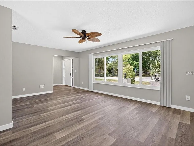 8 Blare Dr — Photo 13