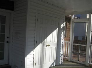 7100 Whistlers Cove Dr, Midlothian, VA 23112