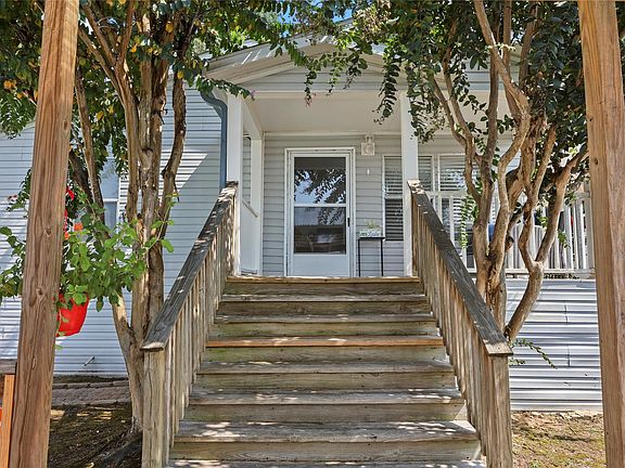 3rd image of 12713 Paradise View Ct W