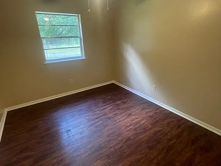 1401 S Broadmoor Dr — Photo 16