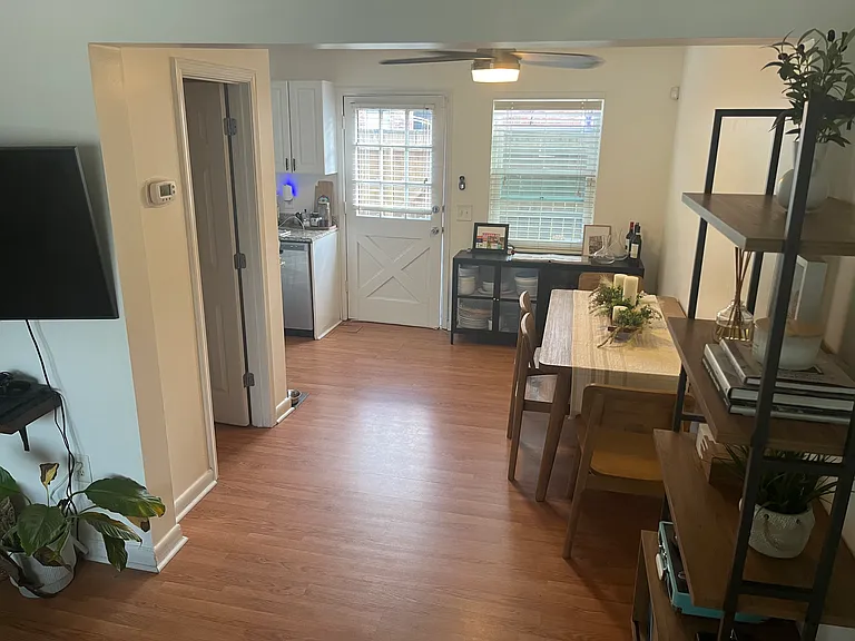 415 Parkdale Dr #13D — Photo 1